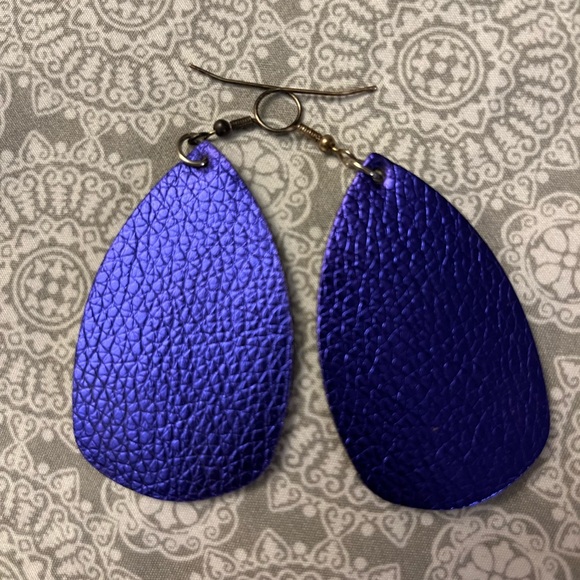 Handmade Faux Earrings - Picture 1 of 1
